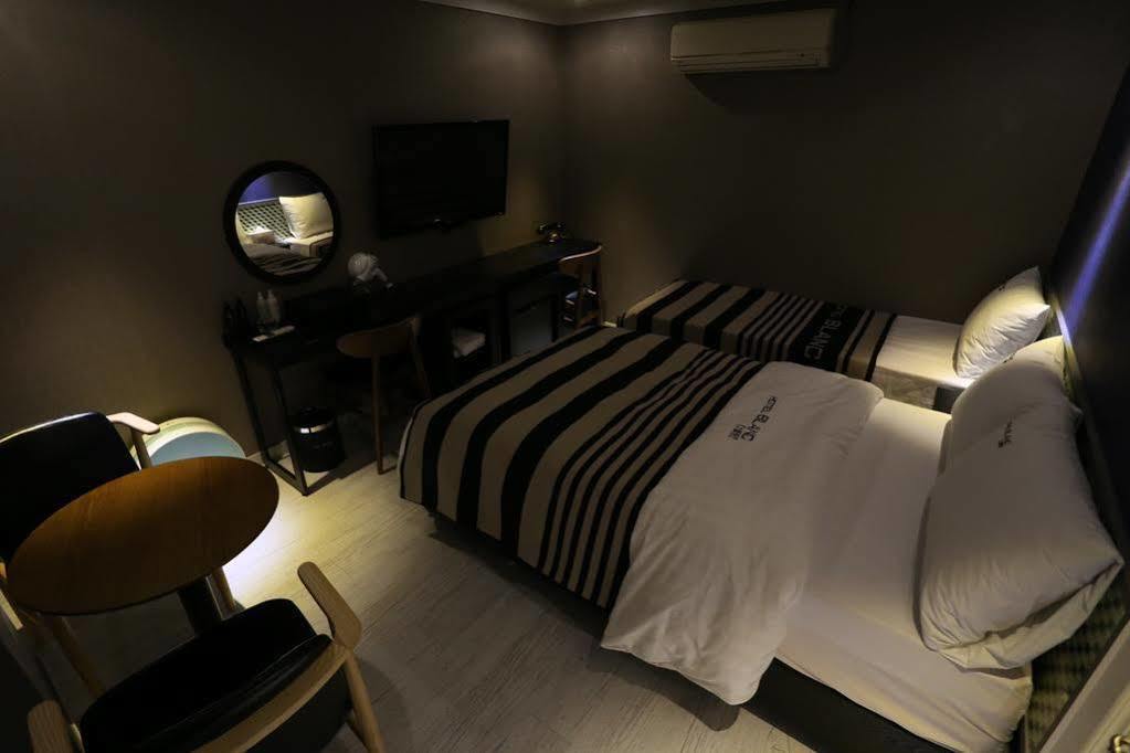 Ilsan Blanc Motel Goyang Luaran gambar
